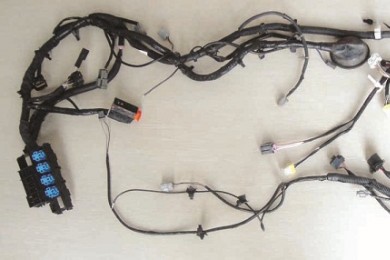 發(fā)動(dòng)機(jī)倉(cāng)線(xiàn)束